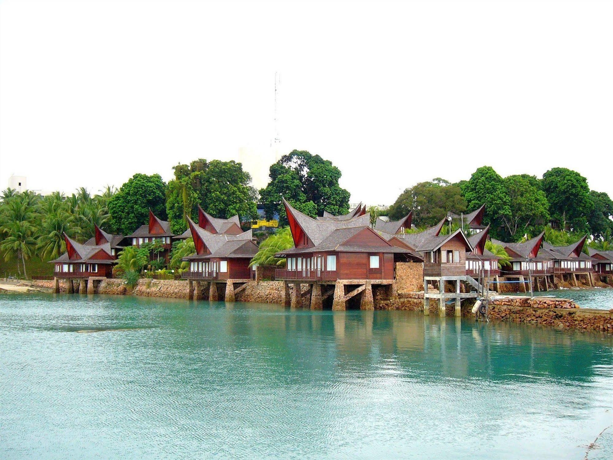 Batam View Beach Resort Nongsa Bagian luar foto