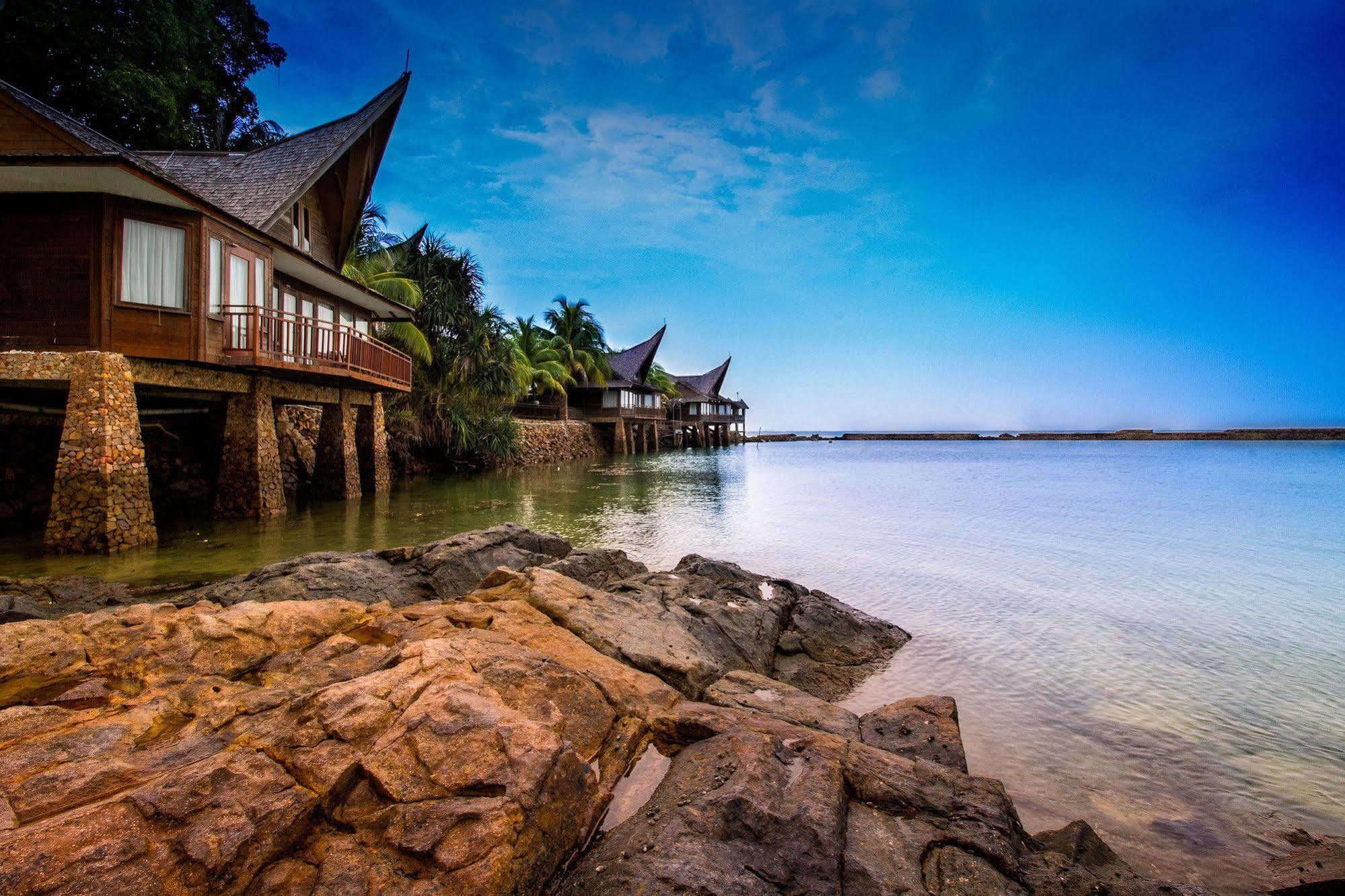 Batam View Beach Resort Nongsa Bagian luar foto