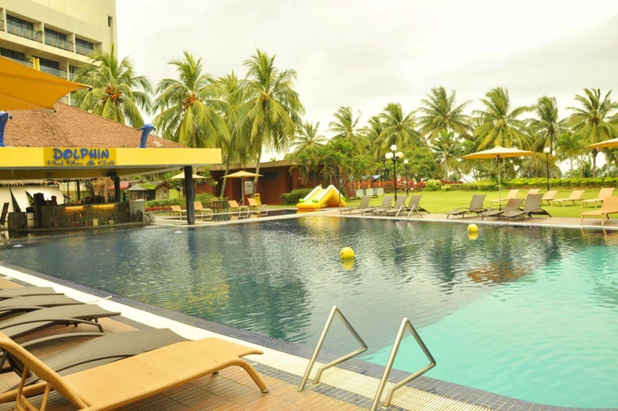 Batam View Beach Resort Nongsa Bagian luar foto